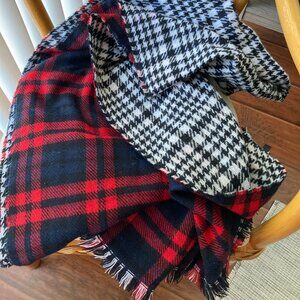 Express Reversible Houndstooth Tartan Plaid Blanket Scarf Finge  76" X 33"